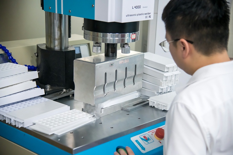 解决超声波塑料焊接机焊接不均问题的策略